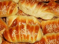 Kiflichki so sirenje